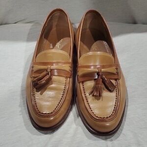Elegant Tan Leather Tassel Loafers